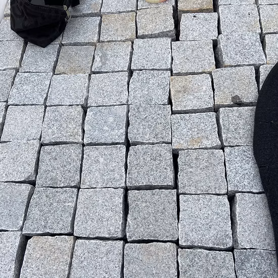 Adoquines de basalto negro Malla Volver Jardín Flameado Cubo de enclavamiento Pavimento de piedra